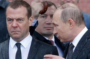 Медведев «поставил на место» Путина и Орешкина: ваши обещания войти в пятерку сильнейших экономик вызывают смех