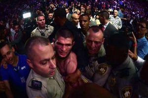 ​»Не заслуживают выступать в UFC», — Нурмагомедов лишился $2 млн гонорара и может остаться без пояса чемпиона
