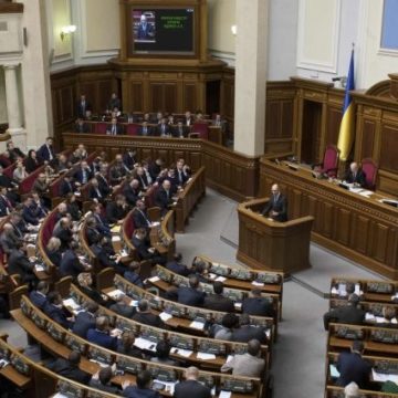 В Раде приняли за основу закон об украинском языке