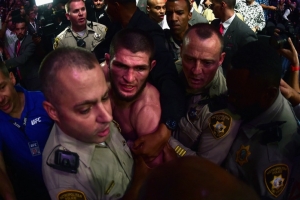 «Тащите мне пояс или посадите в тюрьму», — взбушевавшийся Нурмагомедов выдвинул UFC ультиматум после драки