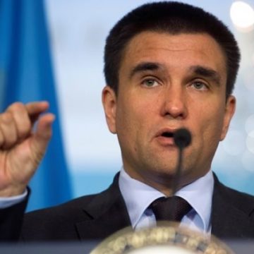 Климкин высказался «категорически против» паспортов России у украинцев