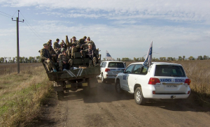 На Донбассе продолжается процедура разведения вооружений от линии разграничения — появились первые кадры