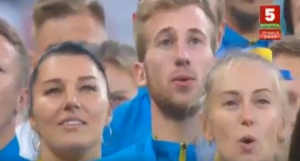 17 украинцев с золотыми медалями поют Гимн Украины в Минске: слезы счастья и гордость за свою страну — видео