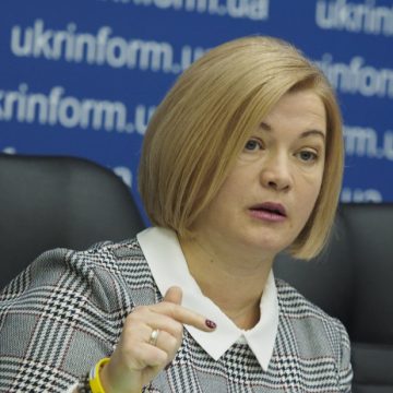 Ирина Геращенко: «Власть выполнила требования протестующих, останавливаться нельзя»