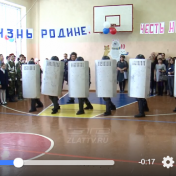 Российский спецназ на Урале показал школьникам, как избивать демонстрантов: видео